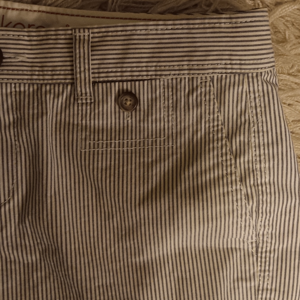 Dockers Women's Striped Shorts SZ 12 P - Picture 4 of 5
